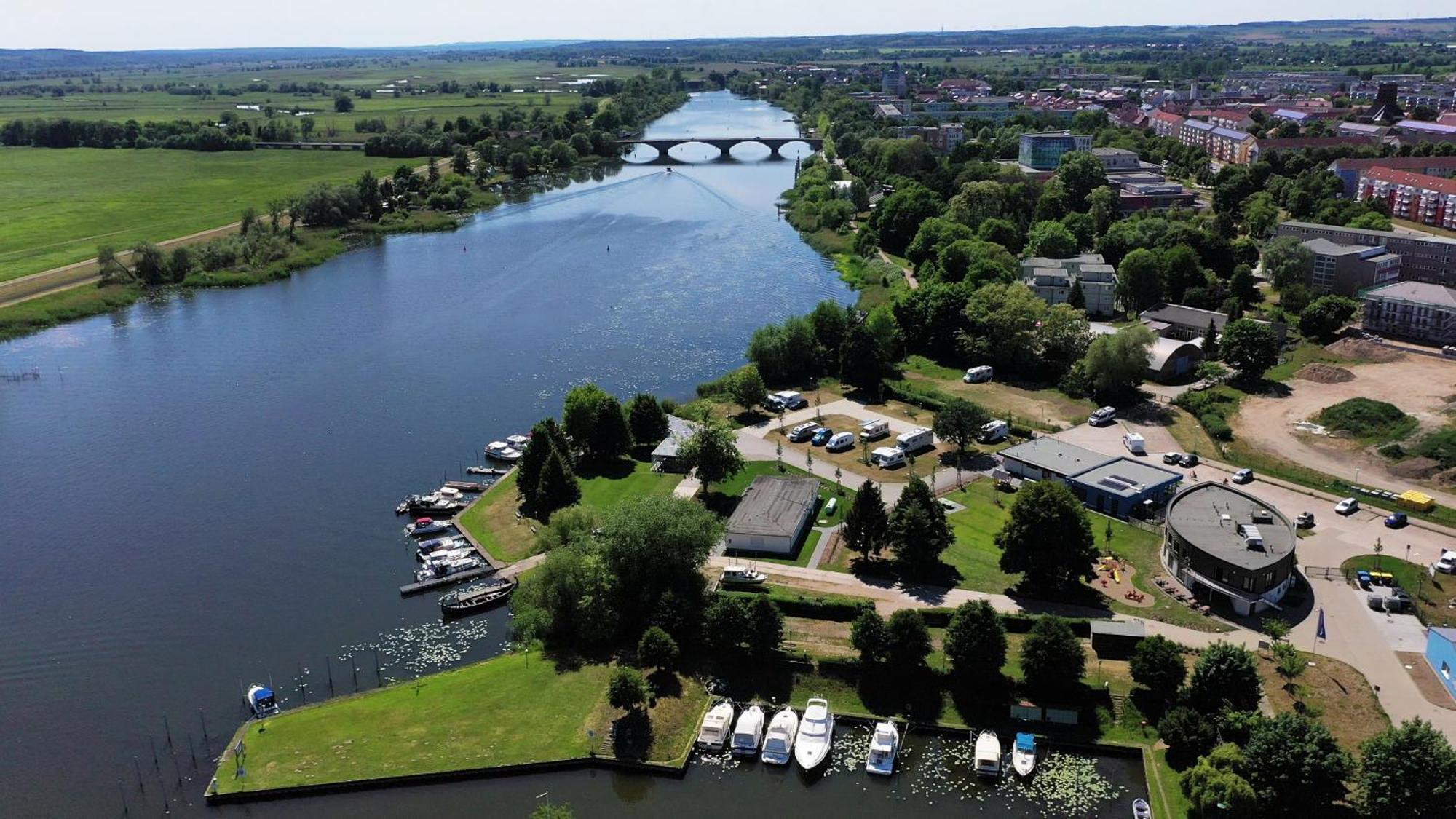 Stroamcamp Schwedt Appartement Buitenkant foto